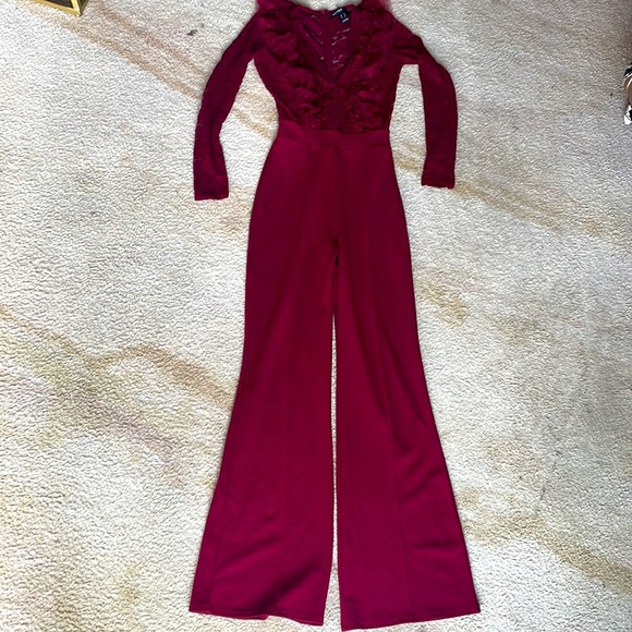 Size XS in burgundy color - Picture 3 of 6